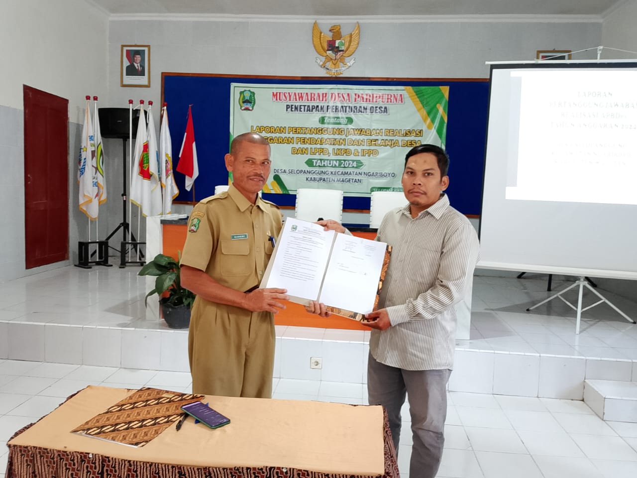 MUSDES PARIPURNA PENETAPAN PERATURAN DESA TENTANG PERTANGGUNG JAWABAN REALISASI ANGGARAN PENDAPATAN DAN BELANJA DESA TAHUN 2024